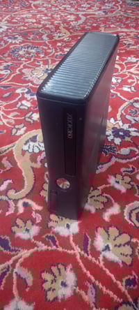 Xbox 360 • ذاكرة ٥٠٠GB • دراعين بلوتوث