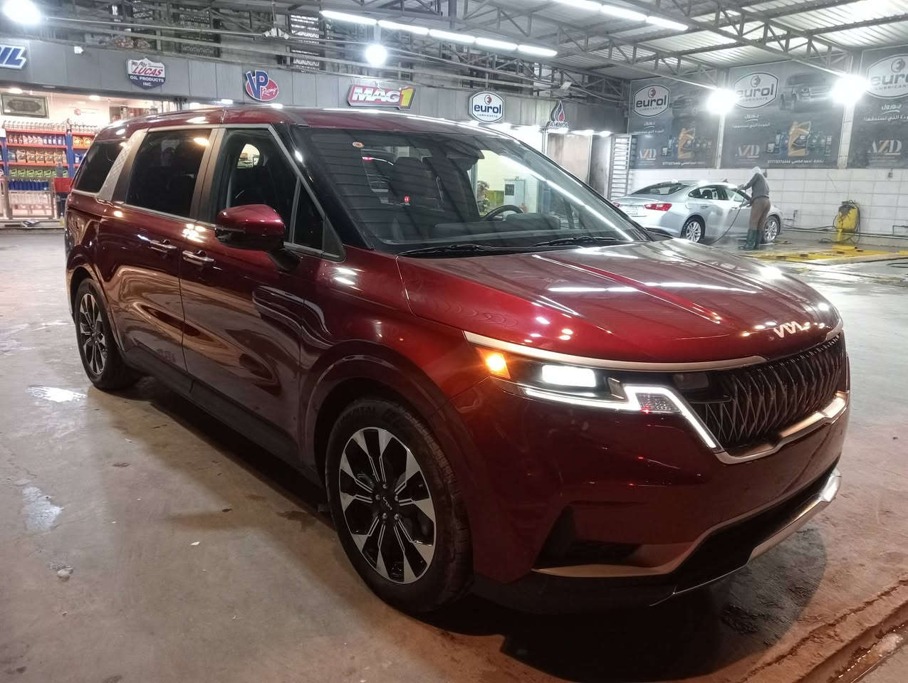 كرنفال 2024 امريكي
‏V6 ستة سلندر 

🚨بدون لوحات

السيارة حادثها خلفي بدون ايرباك 
الجنطة والجاملغين الخلفيات مصبوغات 

1.بصمة أبواب
2. شاشة
3. تحديد مسار
4.كشنات جلد ومنفذ شحن بكل كشن
5.بصمة 
 6. بردات خلفية بلادية
7 .لد نهاري
 8. حساسات لايتات
9. بيبان كهرباء وتحكم من البصمه
10. رادارات 360 درجة
11. كشافات
12. لايتات لد 
13. مانع تصادم
14. ثلاث قطع تبريد
15. هند بريك بصمه  
17. مراقبة نعاس السايق
18. وضعيات قياده سبورت إيكو نورمال
19.مثبت سرعه
20. تحكم ستيرن 
21. مايك داخلي . 
22. كامره داخليه عدد 2 لمراقبة الركاب
23.  8راكب

🚨السعر 245 $ قفل بدون لوحات
🚨مكانها بغداد حي اور
🚨***********
