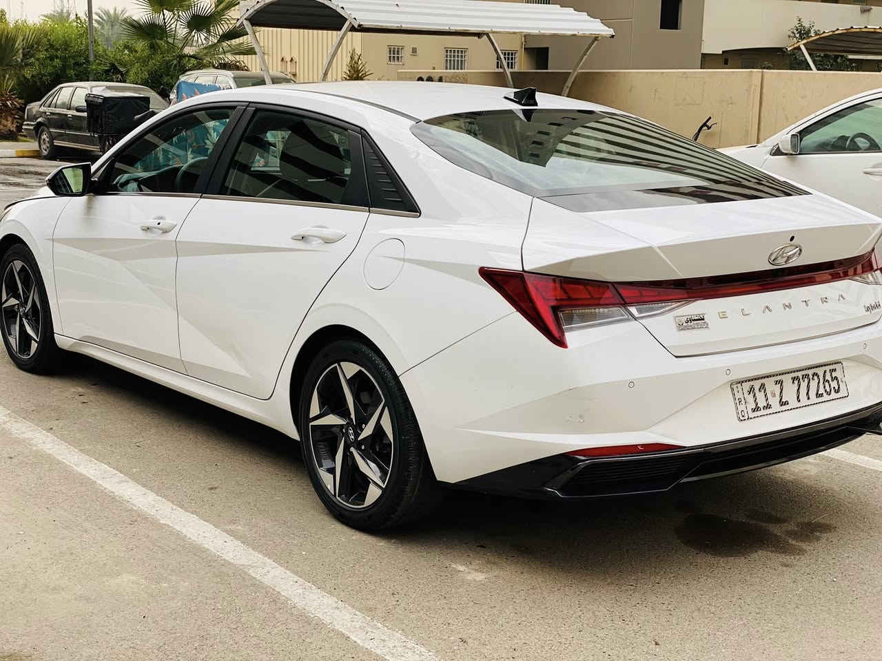 الانترا ٢٠٢٣ هايبرد فول مواصفات ماشيه ١٩ الف 
بدون حادث فقط دعاميه وبالعراق بارد قليل بالباب خلف سايق فقط رقم بغداد مكاني بسمايه *********** 
سعر ١٧٠
