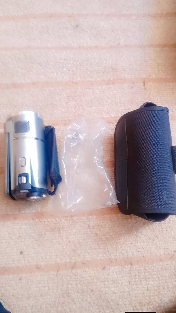 بيع كاميرا مستخدمه السعر 175 هذا الرقم فقط واتساب الغراض كامل


**إذا كنت صاحب هذا الإعلان وتريد حذفه لأي سبب، رجاءا أرسل رسالة إلى الدعم الفني**