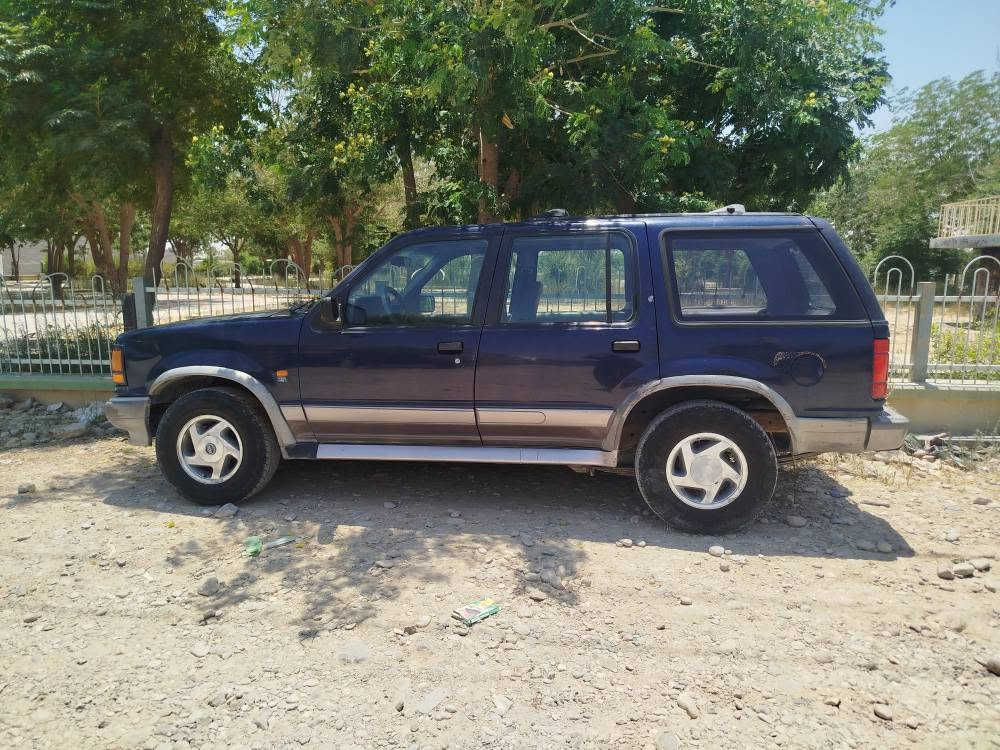 فؤرت1994 تؤماتيك ته بريت
مه كينه و گير به شه رت  ده بل اكسله كامل گيانى شه ريكه يه
بئ ده عم و ليدراوى سه نه وى به سه ر چووه تحويل غرامه به شه رت
سعرى32گلا  مجال
*********** كيفري, ديالى
