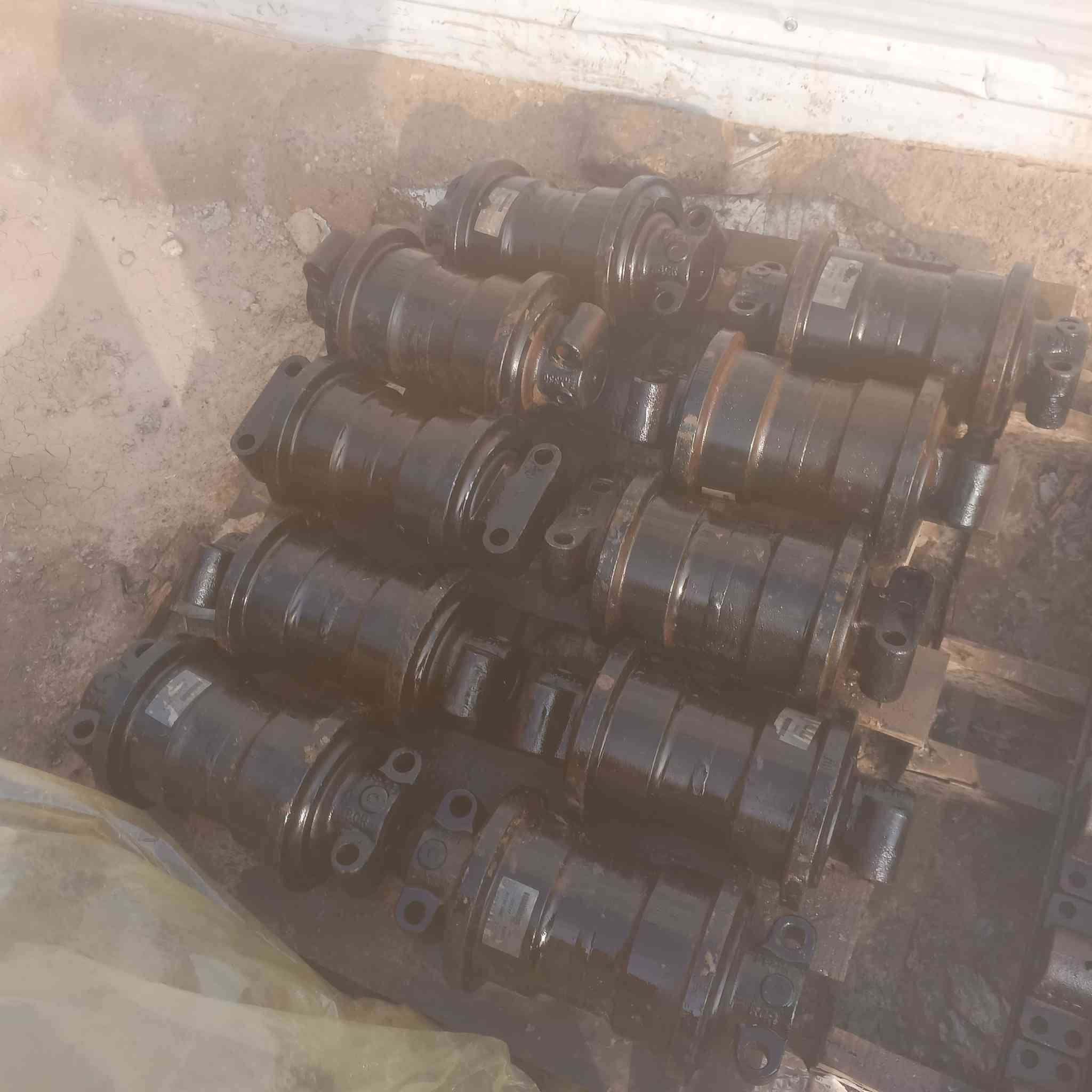 على بركة الله يوجد لدينا:
سبروكتات Z,Z3 + رولات Z,Z3 + ورولات مكينة 350
للاستفسار اكثر:‏
‪***********‬‏
