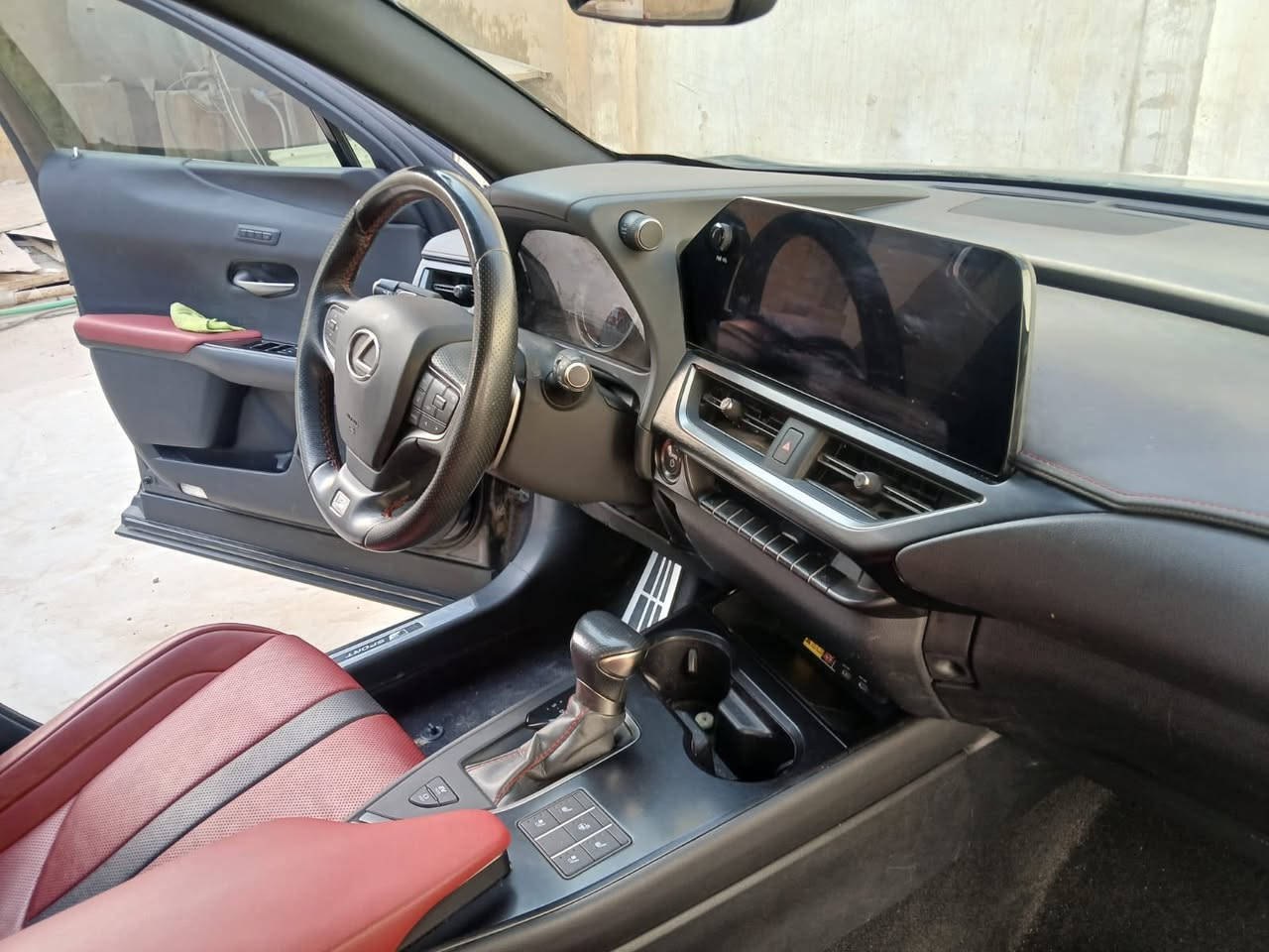 السلام عليكم لكزز ux هايبرد 2023 F sport
فول للاخير بيها تبديل جاملغ ايسر امامي وصبغ بنيد 
رقم بغداد بأسمي 
مطلوب مراوس بجارجر 5700


**إذا كنت صاحب هذا الإعلان وتريد حذفه لأي سبب، رجاءا أرسل رسالة إلى الدعم الفني**