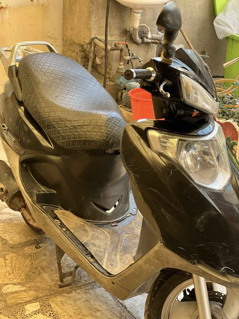 سبيسي للبيع بغداد الأمين الثانيه سكينه شارع المكاتب السعر ٢٥٠ ألف المكينه مفتوحه مجفته او باقي غراضه بلاد ***********  للاستفسار عل واتساب رجأن
