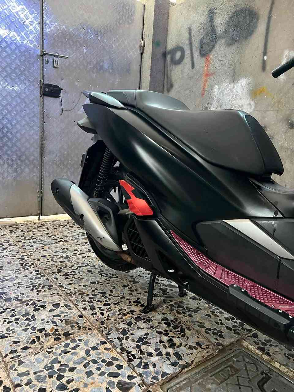 السلام عليكم دراجةBSXالجيل الثالث دراجة نضافة100%كتلوك كامل أوراق وصل  رمبة حتى گمرگ مدفوع السعر17ونص وبيها مجال للشراي العنوان البلديات
***********

