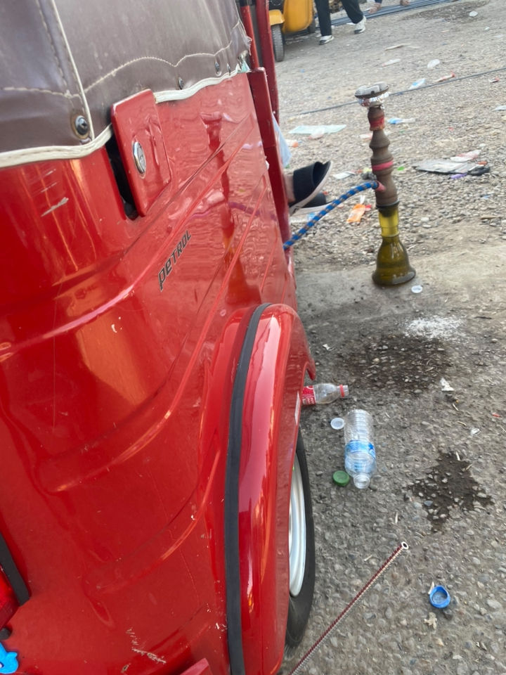 للبيع تكتك ١٨ بيهه مكينه ٢٠ قبل شهر شادهه جديده بيهه تعمير دوسات خلفيه بس شبر واللغد الايسر الباقي كفاله التكتك اوراق مورقم مكاني البياع


**إذا كنت صاحب هذا الإعلان وتريد حذفه لأي سبب، رجاءا أرسل رسالة إلى الدعم الفني**