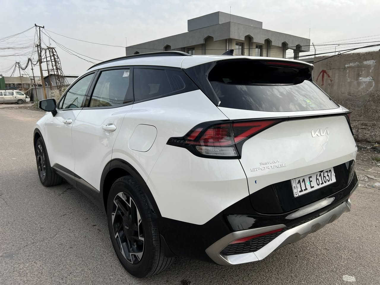 سبورتج 2025 Ex فـول 1/1
( كلين كلين كلين ) يعني السيارة مكفولة من الصبغ قطره صبغ مابيها ضررها دعاميه بدلتها نفس اللون 
صور الحادث بالمنشور موجودة 
والسونار هم بالمنشور

مواصفات :
بنوراما 
بصمة + بصمة ابواب
كراسي تدفئة وتبريد 
شاشة متصلة كبيرة 
رادار جانبي خلفي
صندوق كهرباء 
كراسي ثنين كهرباء + جلد 
4*4 دفع رباعي 
ماوس تحكم وضعيات
حساسات امامية خلفية 
وبقية مواصفات ال4X معروفة 

السيارة بأسمي دخول جديد مرقم بغداد 

السعر 245 $ مرقم بغداد جاهز هزه جديده كبل تحول

بيها مجال بسيط

مكاني بغداد الشعب قرب النادي العربي 
***********
