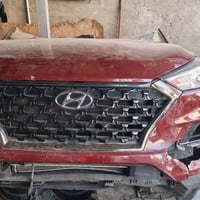 توسان 2020 وارد امريكي تتوفر قطع غيار السياره للستفسار 07719314246