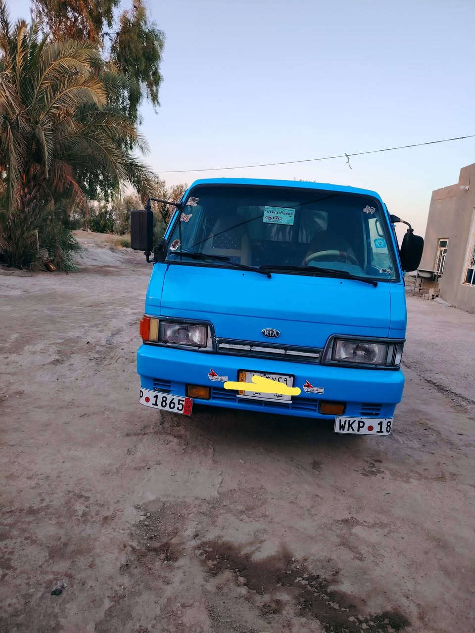 السلام عليكم كيا للبيع موديل 94رقم نجف ومكانها بابل شوملي مكفوله من لكير واكسن ومحرك  سعرها 52وبيها مجال  تحويل ثاني يوم رقم تلفوني ***********
