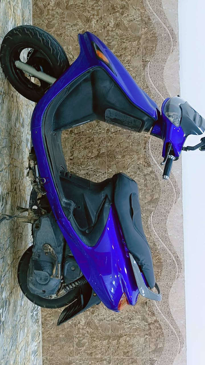 السلام عليكم دراجه فراشه للبيع حلوه ونظيفه ما ناقصها اي شيء سلف هندر تشتغل كل شي ما عايزها كهربائيات كله شغال مكان ديوانيه مركز سعر 600 اوبيها مجال بصيط الشراي خاص متواجد او الرقم *********** الاستفسار اكثر
