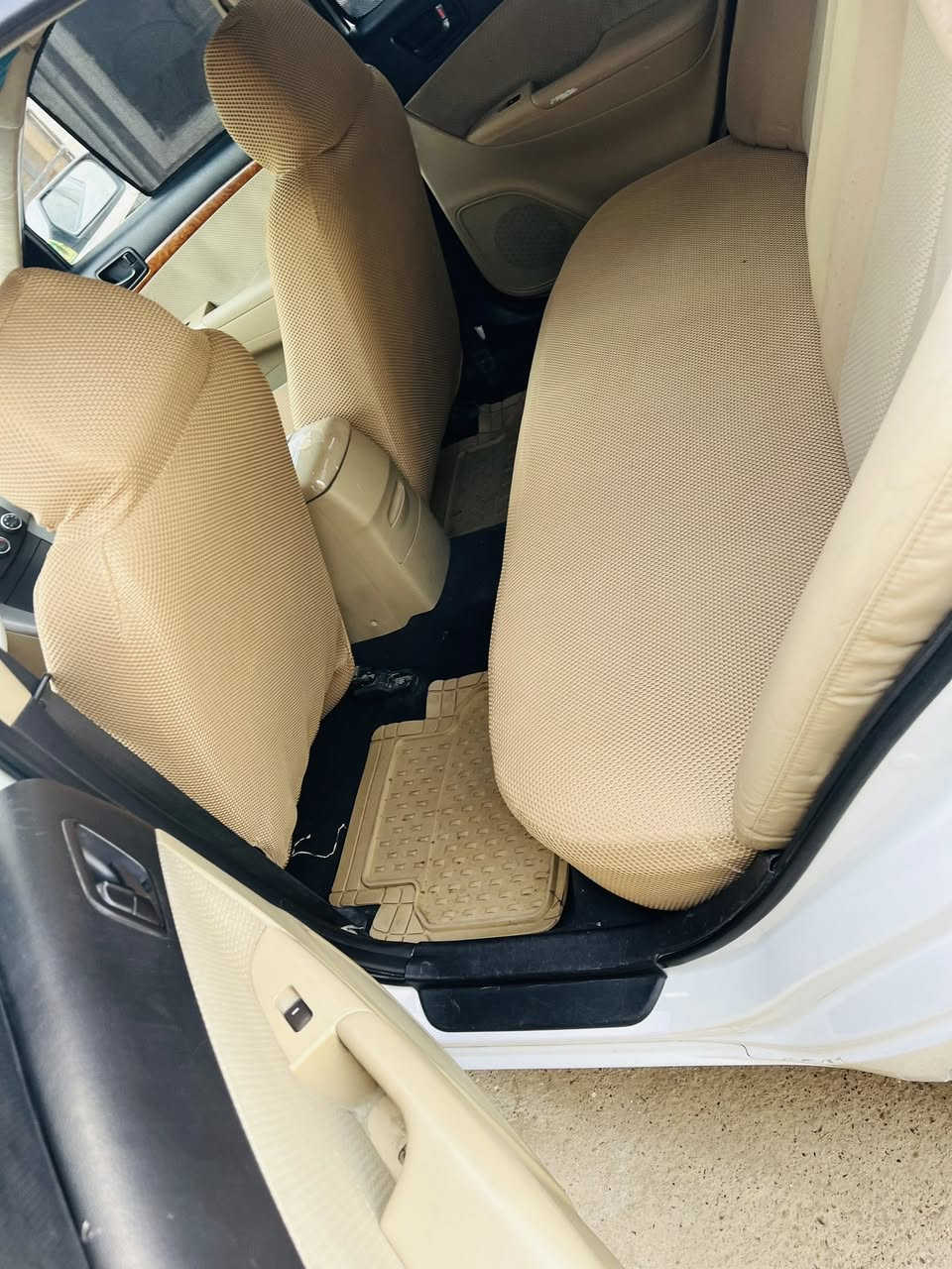 سلام عليكم سوناتا 2010 خليجي فول عده فتحه سياره جديده كلش رقم اربيل سنويه ل30 مجدده قبل سبوع داخله هزه ماشيه 197 حقيقي بيه موضح للمنشور السعر 125 وبيه مجال مراوس ترهم مكان واسط الصويره ***********
