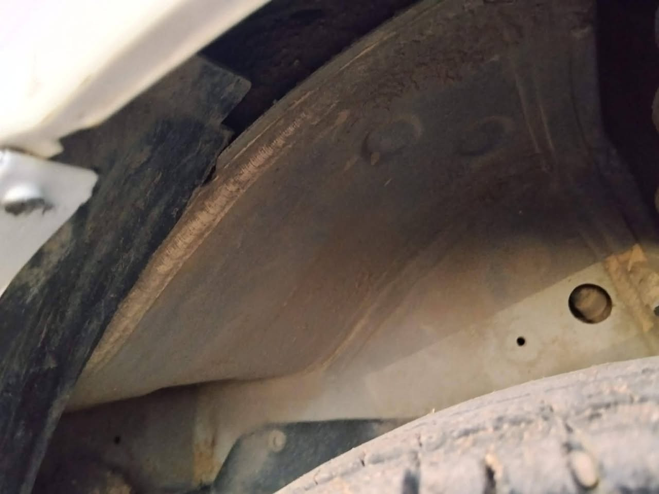 سمند ناطق ٢٠١١
خاليه من الخياس والزنجار كارتون شرط 
ماشيه ١٠٠ 
وينهم الجنايه الي يدور جديد كارتون 
محرك كير كفاله 
غرفتها جديده استخدام قليل 
رقم بغداد دولي سنويه ٢٠٣١ 
جهاز الناطق شغال 
كهربائيات كلها كبس شركه 
سياره جديده جدا 
مكاني قضاء الشطره للإستفسار ***********
***********/***********
