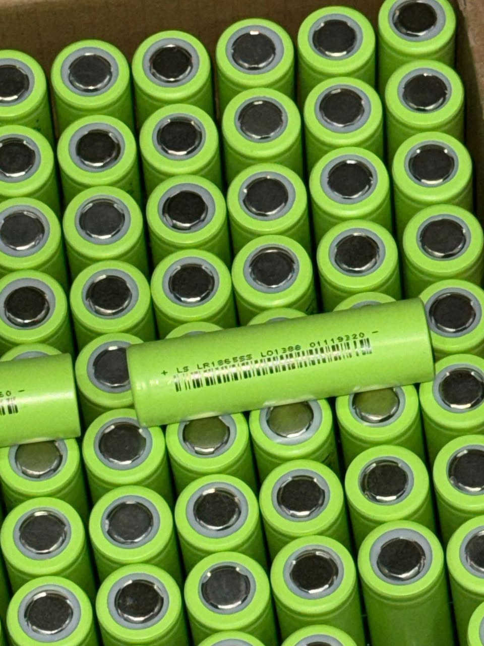 متوفر بفضل الله تشكيلة من الخلايا الليثيوم ايون والليثيوم فوسفات الحديد 
خلايا هاي درين ✅
استخدامات شاقه ✅
خلايا اصليه سعه فعليه ✅
متوفر النوع ليثيوم ايون 18650🔋
2000ملي امبير  تفريغ  7امبير مستمر 🔥
2600ملي امبير تفريغ 15امبير مستمر 🔥
3000ملي امبير تفريغ 10امبير مستمر 🔥
متوفر النوع ليثيوم فوسفات الحديد 26650🔋
4000ملي امبير تفريغ 12امبير مستمر 🔥
خلايا تصلح لجميع تطبيقات تخزين الطاقة - طاقة شمسية-سيارة كهربائيّة - سكوتر كهرباء - عجل كهرباء - كراسي متحركة-فيب-اجهزه طبية-مشاريع تخرج
متوفر تجميع البطاريات الليثيوم او الصيانه 
🛡️ خدمات الشراء
✅ الدفع عند الاستلام
✅ الشحن لجميع المحافظات


**إذا كنت صاحب هذا الإعلان وتريد حذفه لأي سبب، رجاءا أرسل رسالة إلى الدعم الفني**