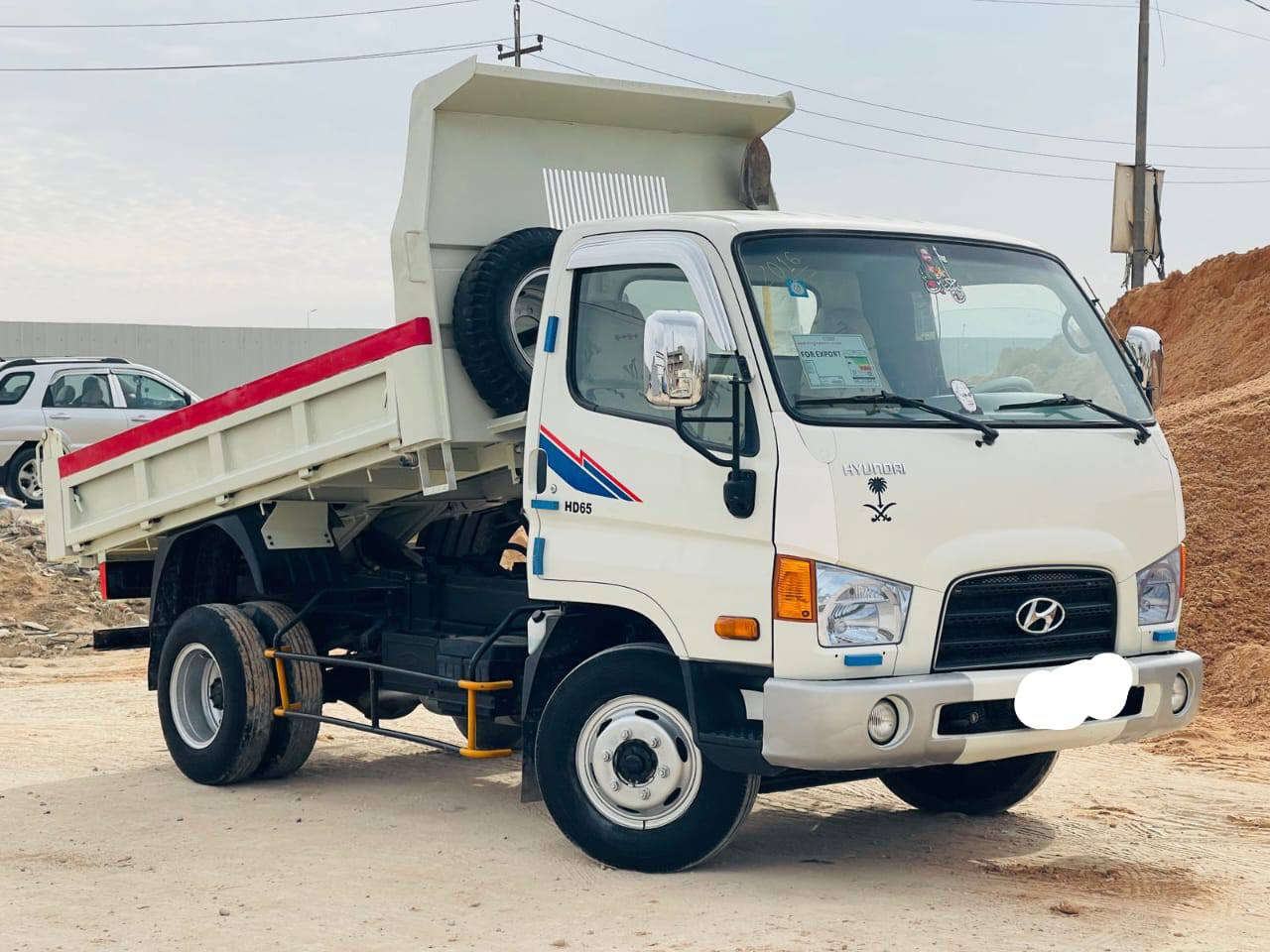 سلام عليكم هونداي قلاب للبيع 2016 سياره كفاله عامه على وضع الشركه بس البدي مصبوغ للجماليه سياره جاهزه من كل شيء سنويه 2028.  ***********
