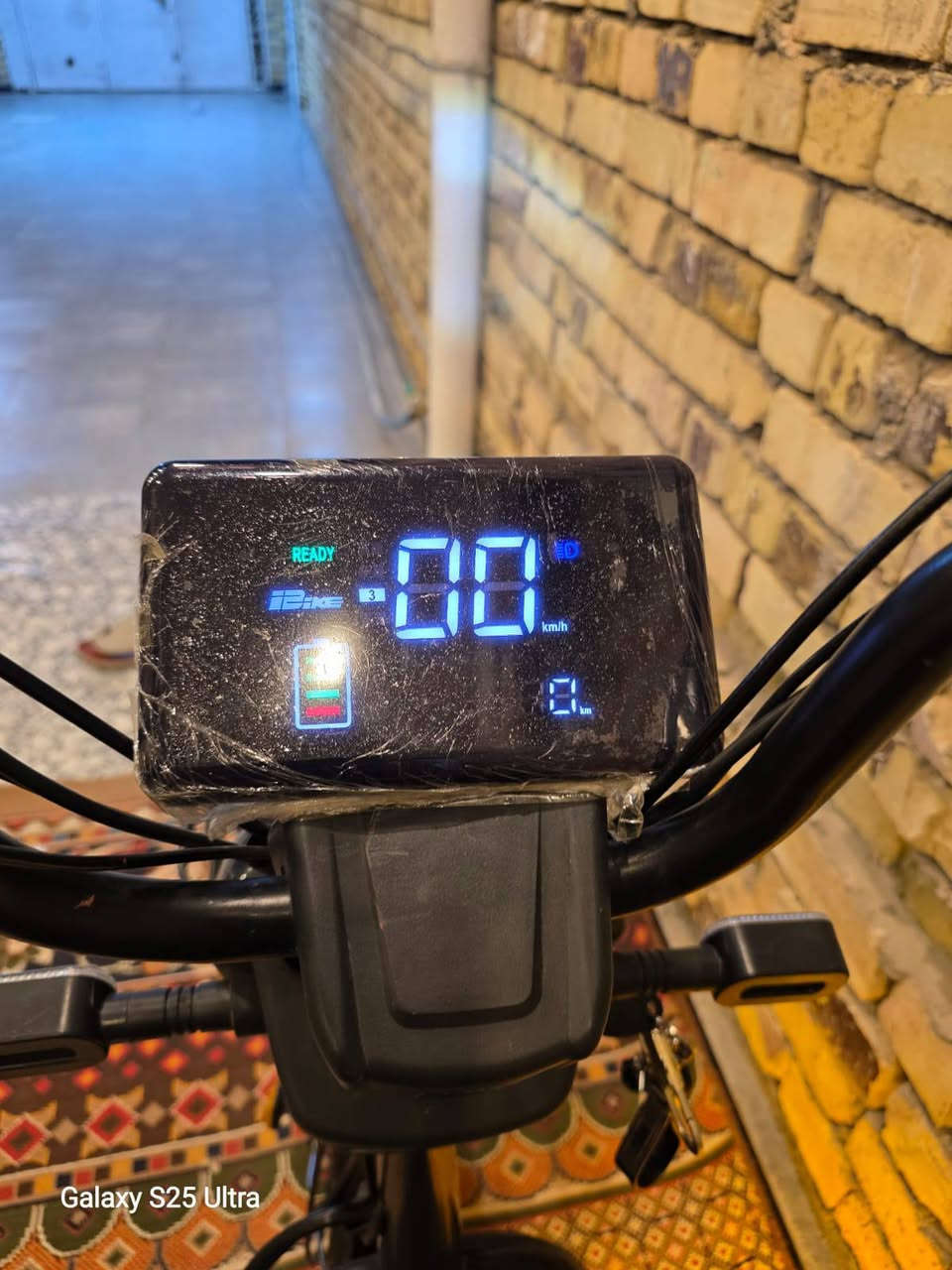 السلام عليكم شباب دراجه ار 6 حجم 14 للبيع نظيفه جبتها وكاله نصيرها خمسه ايام دراجهه 325 وابيها مجال عنواني نيسان عماره حي السلام رقم الهاتف***********❤️
