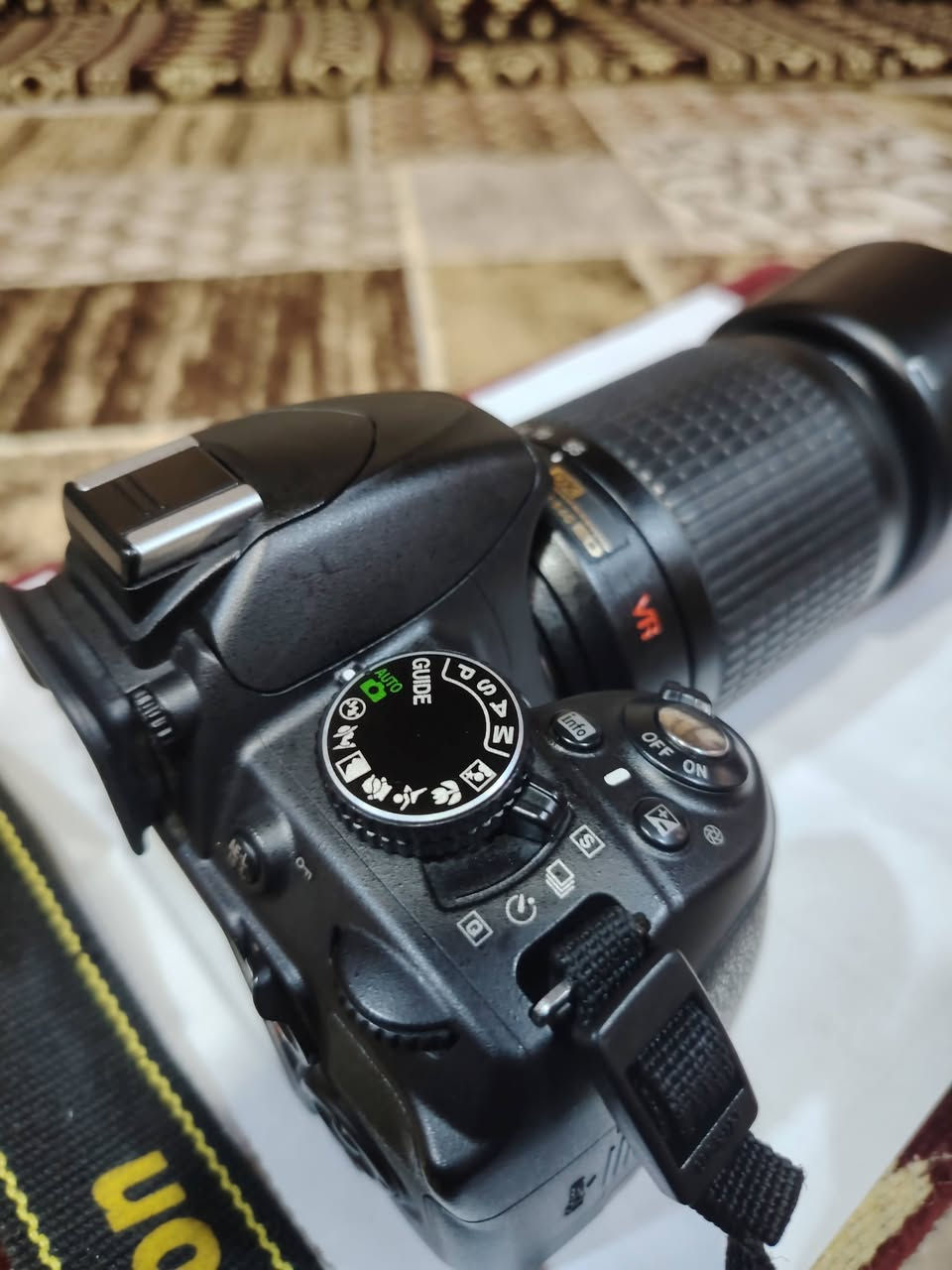 السلام عليكم✋ ....

*للبيع كامرتي الخاصه بالتصوير
*جنت استعمله فقط بأيام الزياره
#السـعـــر_300, الـف💸
-للأتصال على رقم الهاتف
.
.  👈🏻  ||   ***********   ||  👉🏻
ـــــــــــــ ـ ــــــــــــ ـ 
°مواصفاتها :-
*نوعها  Nikon_d3100 📸
*زوم استبلايزر VR
*زومها احترافي
*زوم  55-200
*مانع اهتزاز بيها
*دقته فوول f4
*تصوير فيديو
`المنافذ 4
`منفذ فلاش
`منفذ مايك
`خفيفه الوزن

 مــع :-
-بطارية ✔️
-جنطة   ✔️
-رام 8GB ✔️
-حزام كتف ✔️

-تصوير ( أشخاص - بورتريه - طبيعي )
 صناعته ياباني ☑️
  سعرها مناسب ☑️
ـ ــــــــــــ ـ ـــــــــــــــ ـ
🔹باقي التفاصيل اتصل أعلاه 👆🏻👆🏻
#العنـــــوان_البصـــــــرة ...وتدللون
