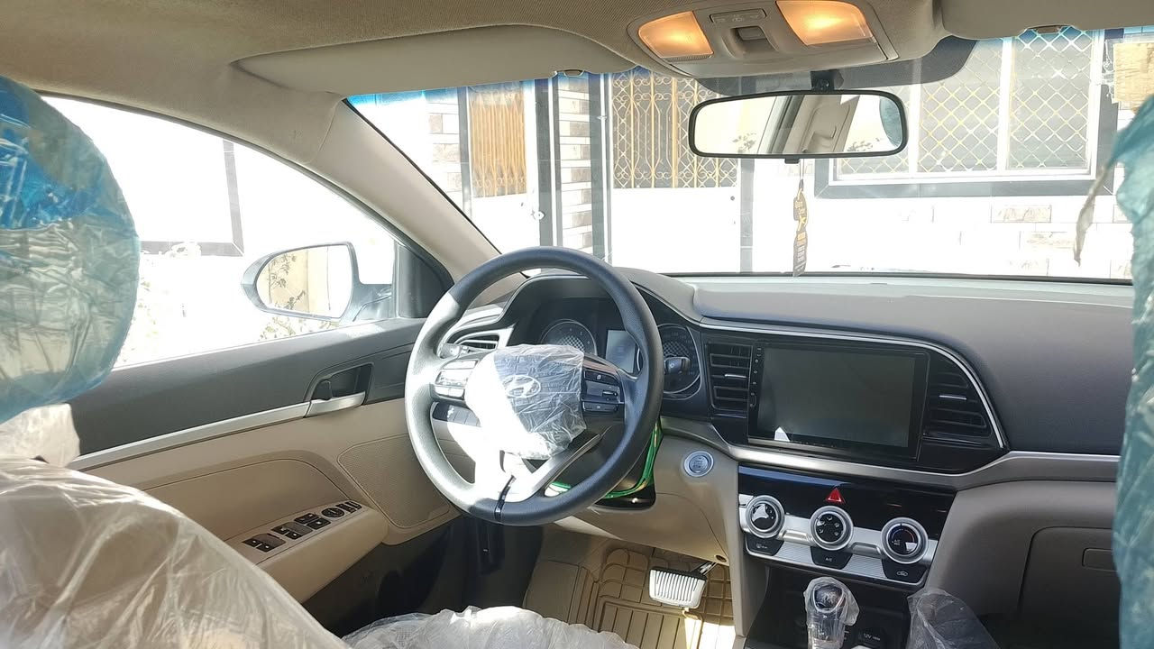 النترا خليجي 20 رقم بابل بسمي السيارة مكفوله من الصبغ و البارد كير مكينه مامفتوحات  السيارة كفاله عامه للستفسار الاتصال ***********
