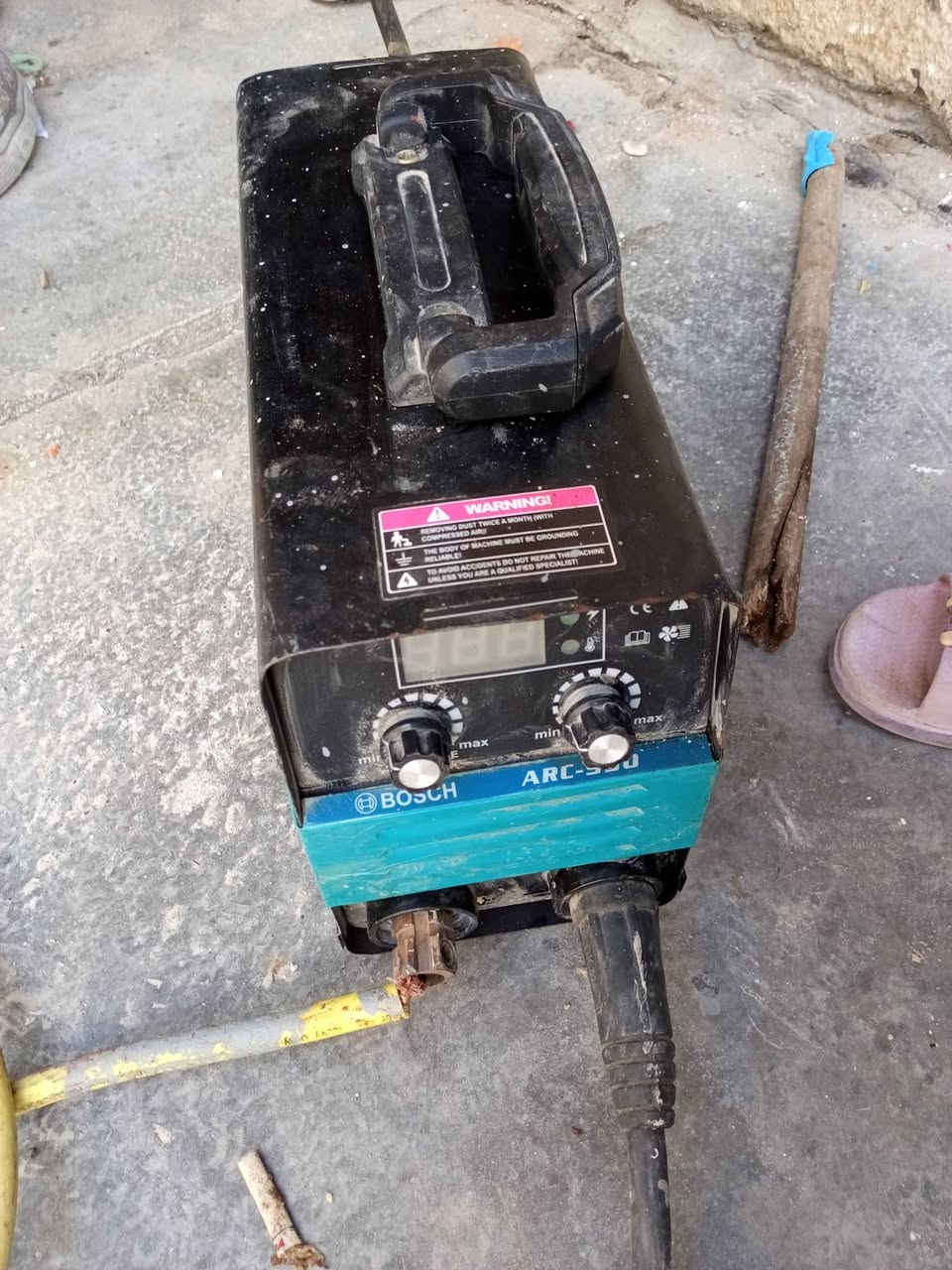 سلام عليكم
غراض للبيع مكينه لحين كتروني كامله 3كارت لحيمها كلش حلو واير الحار تقريبن 8متار الصلي 
البارد متر
كتر نوع فيدو نوعيه زينه الكص حلو واير مالته الصلي برغي ما مفتوح بي   سعرهن كلهن ب 130وبيها مجال 
مكان البياع تواصل ***********بي واتساب ممتواجد علفيس
