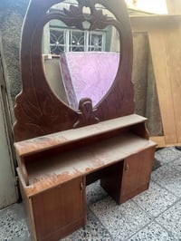 ورحمه الله وبركاته  اغراض للبيع ومستعجل عليهن  بسعر مناسب  ميز تواليت ...