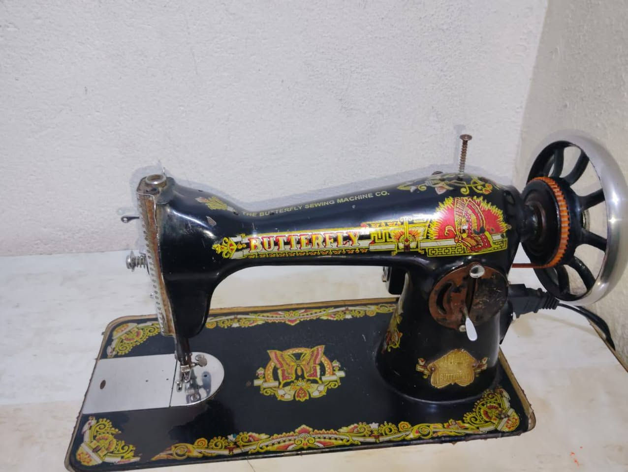 سلام عليكم مكينه فراشه للبيع السعر 80 وبيها مجال العنوان حله شارع 80 مال النجف مامتواجد ع فيس هاذا رقمي ***********
