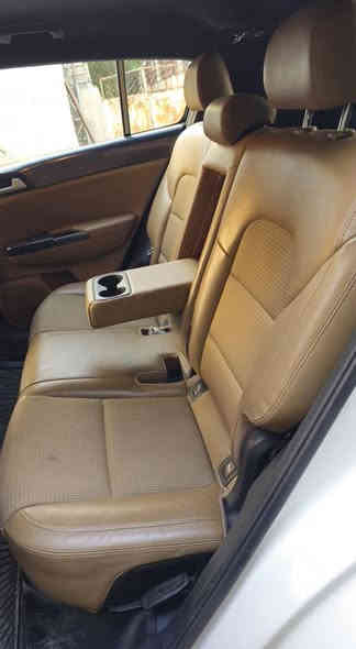 سبورتج خليجي 2019 _ دوليه العراقيه
سعر  195  ورقه  
شركه دوليه العراقيه KIA ...
ماشيه 101 الف حقيقي 
سياره جديده جدا
محرك 2000 دوش بانزين كله عادي 
مكفوله طخه صغيره 

__________________________
تحكم ستيرن جهتين / تبريد قطعتين /  شاشه / كاميرا / حساس امامي / حساس خلفي / كروز سرعه / داخل جلد ومخمل / كير محرك مكفول .
__________________________

بدون اي نقص سياره جاهزه تحويل ثاني يوم رقم بغداد وسويج عدد 2

العنوان _ بغداد _ البياع 
***********
