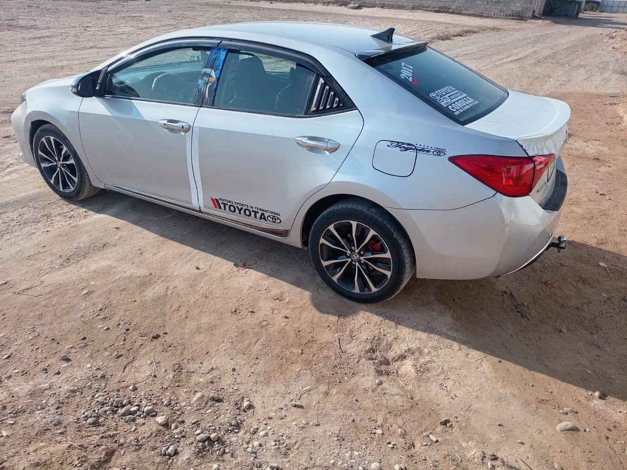 السلام عليكم كورلا 2017للبيع السعر 138 الاستفسار الاتصال ***********
