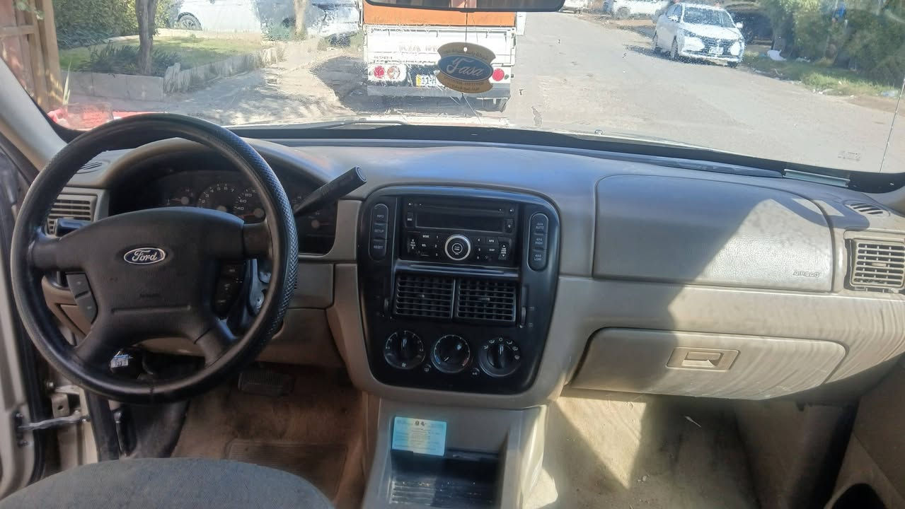 السلام عليكم فورد اكسبلورر 2005 للبيع
سنويةجديد  لحد 2030  . 
واتساب *********** مكاني بغداد شارع فلسطين
