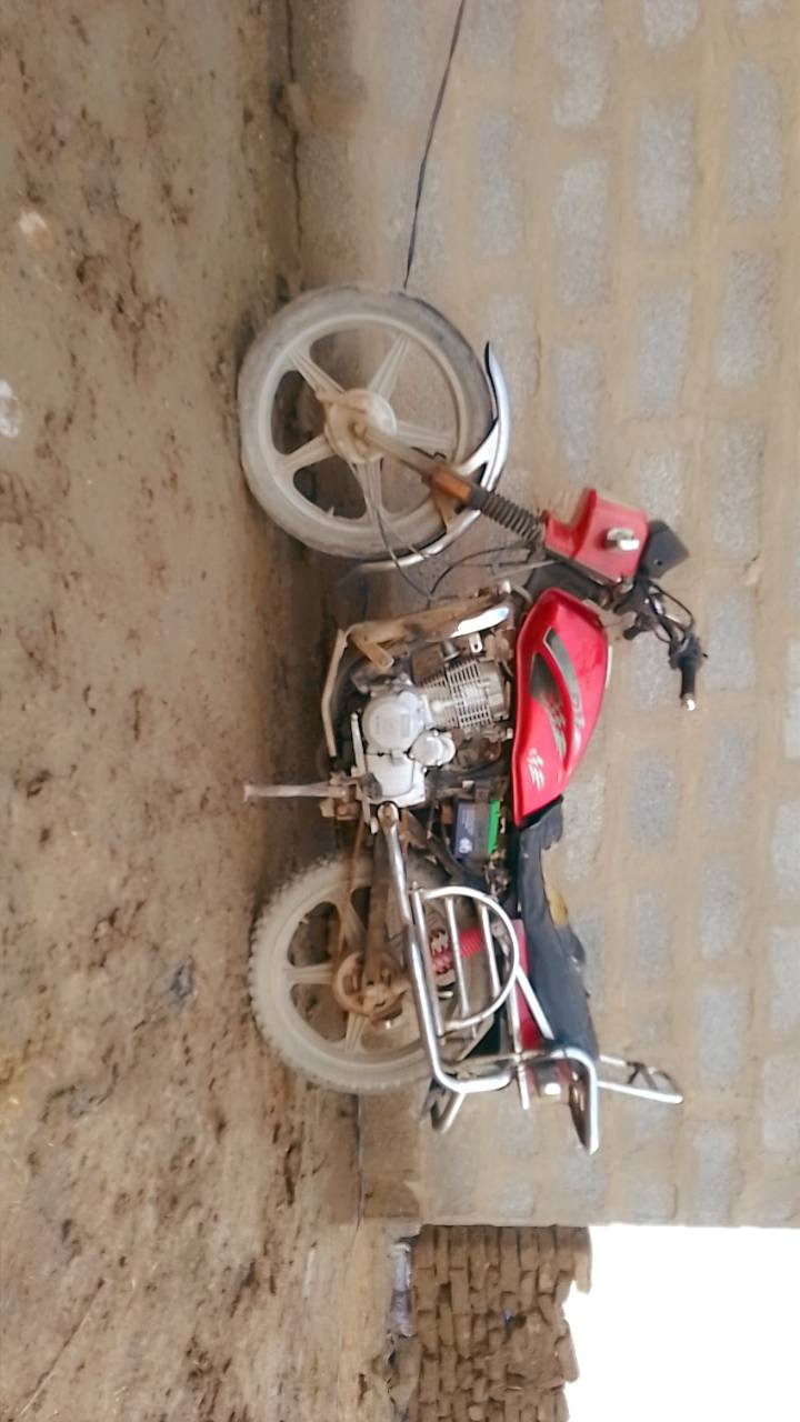 سلام عليكم دراجة فيومه البيع موديل 2014الستفسار على الرقم او مراسلة الصفحة ***********
