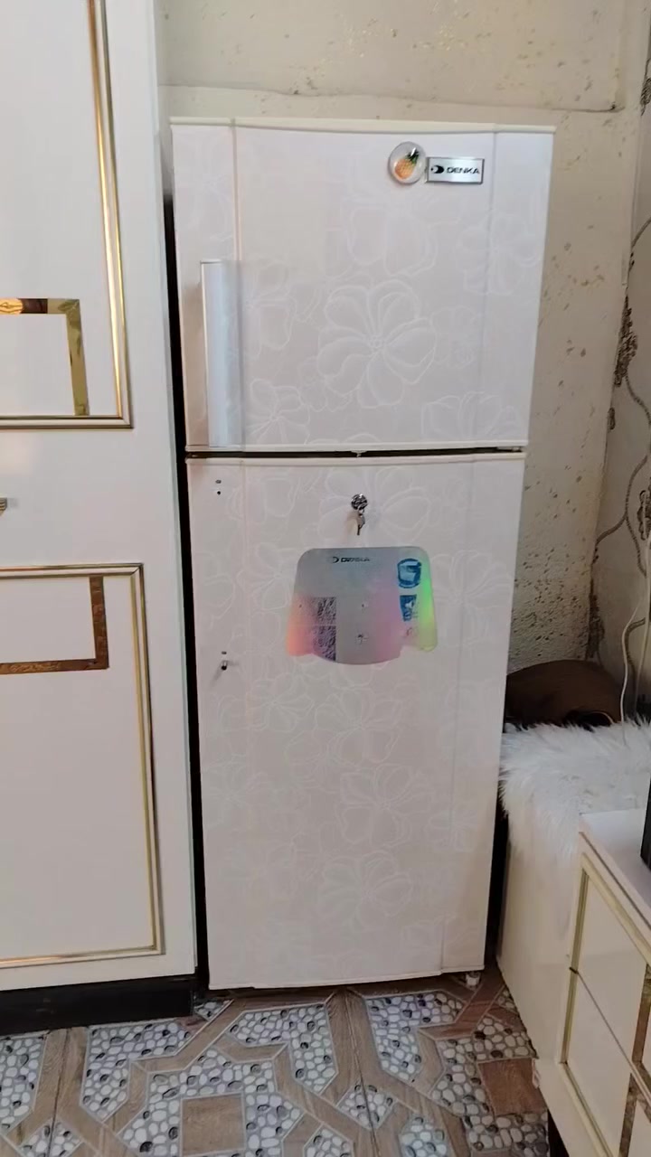 ثلاجة للبيع شرط التجميد فوك وجوة  ١١ قدم


**إذا كنت صاحب هذا الإعلان وتريد حذفه لأي سبب، رجاءا أرسل رسالة إلى الدعم الفني**