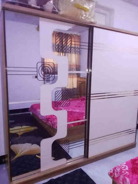 غراض بيت جدد بعدهن ستخدام قليل للبيع غرفه تركية جديدة ٣٥٠ وبيه مجال ديواني ٩ مقاعد مع زواية ١٢٥ بي مجال طبلات ٤ صغار وحده كبيره ٧٥ ترلصل ع رقم فقط
رقمي *********** مكان تحرير
