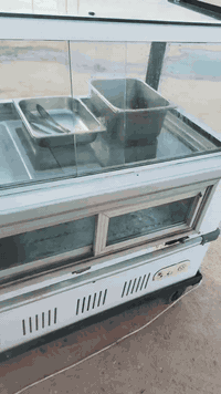 السلام عليكم شوايه دجاج وعارضه مقبلات او براد طرشي شرط الشغل ثنينهن وكاملات ماناقصهن كلشي مكاني كربلاء ثنينهن ب700 مجالهن قليل ***********
