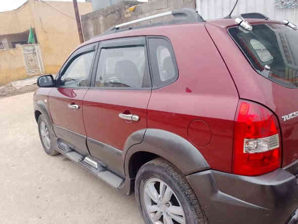 توسان المقدسه غني عن التعريف موديل 2009 خليجي
رقم بغداد.. مكفوله كفاله عامه 
مكينه الفين دوش 
تخم تاير 
مابيهه قطعه صبغ 
السيارة بسمي تحويل ثاني يوم 
صدر امامي جديد 
صدر خلفي جديد السعر 118
بيهه مجال 
كامره دوره
شاشا كبيرة 
تبريد تدفئه شغال 
حساسات خلفيه 
المكاني بغداد حي النصر 
رقم الهاتف ***********
***********
