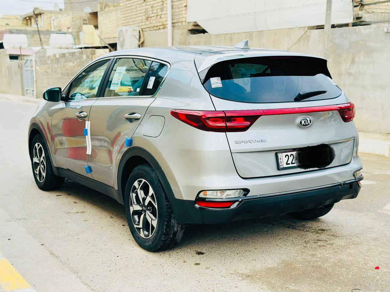 #بيع #مستعجل كيا سبورتج  2021وارد امريكي حادثهه نص قبق صندوق صبغ بجم كبس بدون ايرباك وسونر مرفوقات بل منشور ليره السياره تبريد  قطعتين  فور ويل شاشه جبيره كامره دواره ويل كروم  3وضعيات قياده محرك 2400 GDiكير محرك مكفولات تبريد كله بشرط عل وضع لشركه ماشيه 88تخم تايرات جديد صدر جديد ع وضع الشركه سياره جاهزه بدون اي نقص سنويه ارقام هزه كله جديد تحويل ثاني يوم كله بشرط  السعر ١٦٢وبيهه مجال بسيط العنوان بغداد البلديات *********** اعتذر من المراوس
