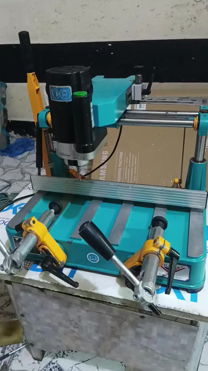 السلام عليكم للبيع داكور تركي قياس مترتين وتسعين اي استفسار الاتصال على الرقم ***********. ***********. أو على الخاص في بابل الحله
