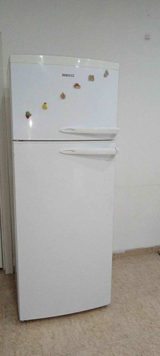 ثلاجه 
للبیع 
۱٦  قدم 
ماتور و غاز بیلاد 
شركة بیكو 
سعر ۳۰۰ الف 
*********** أربيل, العراق
