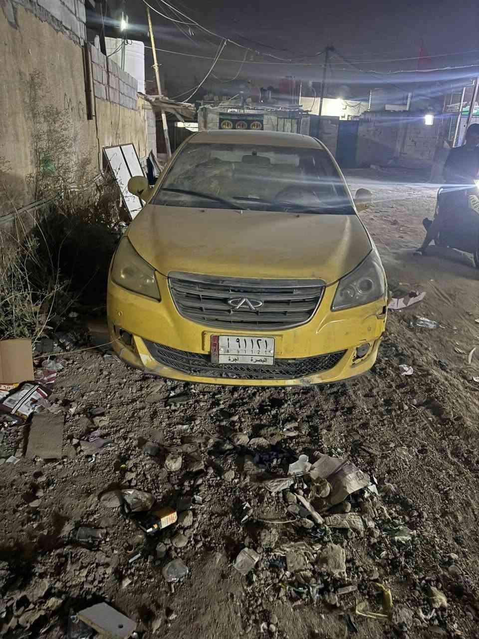 السلام عليكم سياره شيري مشكله الكير راعيها موجود باسمه ثانويه انتهت قبل سنتين  بالبصره السعر 20 بها مجال الرقم ***********
