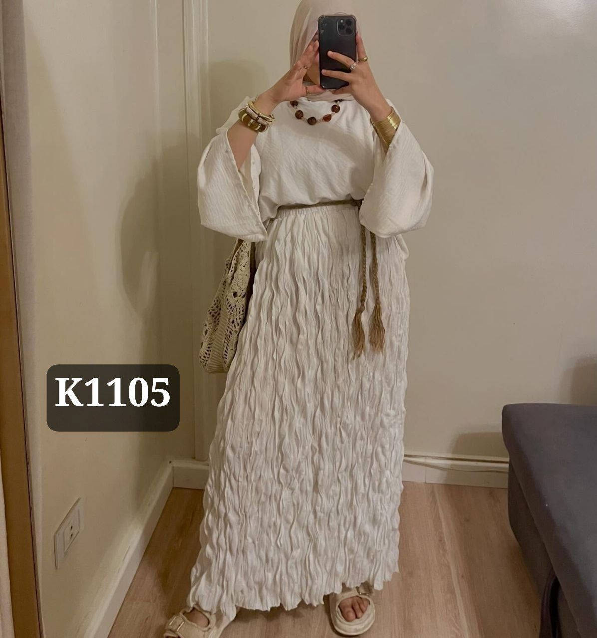 الموديل 👈  جيبه كرنيش سوريه تحفه🥰 🥰

الماتريال 👈 شيفون مبطن عالي الجودة 🥰 

المقاس 👈 وان سايز تلبيس ل 85ك


**إذا كنت صاحب هذا الإعلان وتريد حذفه لأي سبب، رجاءا أرسل رسالة إلى الدعم الفني**