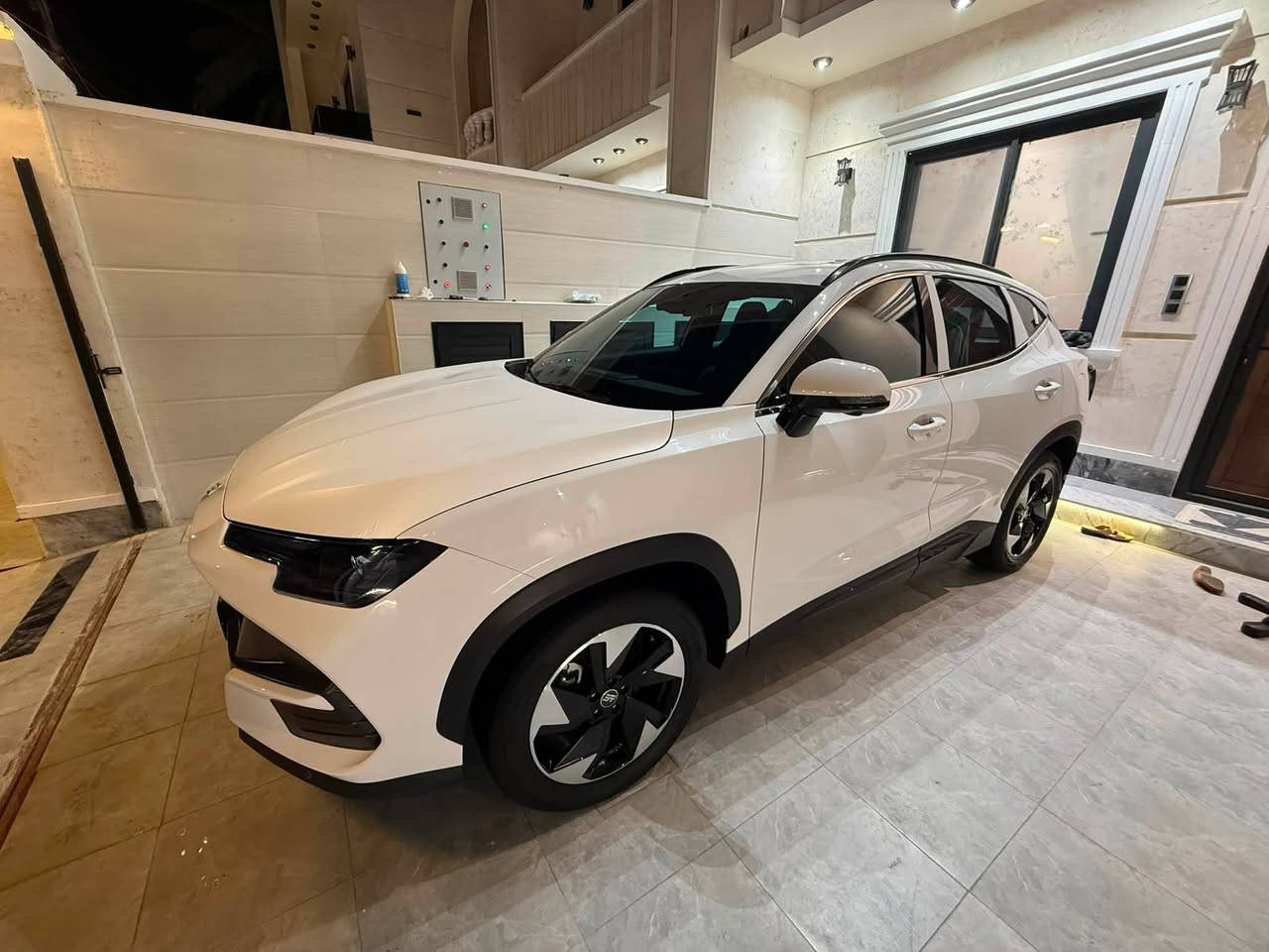 السلام عليكم
للبيع جيتور L6
الموديل 2024
ماشيه 15000
بانوراما
كشنات حار وبارد وكهرباء وخزن ميموري
فول كامرات من كل الاتجاهات 540
بعدها بضمان الشركة
كفاله عامه مابيها لاطخه ولاشخط سياره نظيفه كلشش
السيارة فول مواصفات الجام  عليه عازل حراري ونانو سيراميك
رقم بغداد وباسمي
***********
هذا رقمي
