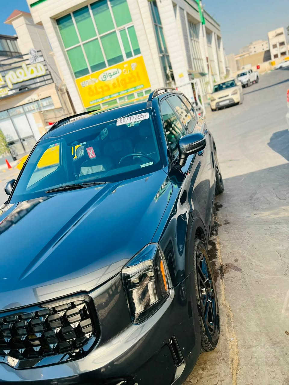السلام عليكم شلون الشباب وينه الي يدور سياره كلين كيا تيولرايد Ex(xlin)موديل 2024 دخول جديد سياره حادثها حداديه فقط سياره فول مواصفات كشنات جلد مطرز تدفئه +تبريد بل كشن 
فتحه 
بصمه ابواب 
بصمه تشغيل 
تشغيل عن بعد 
توقف ذاتي 
اوتو هولد 
اوتو ستوب تطفه سياره من وحدها بل ازدحام
صندوق كهرباء 
قياده ذاتيه 
تثبيت مسار 
ردار امامي 
رادرا خلفي 
نقطه عمياء 
كشن vib منفصل سبعه راكب 
مرايه شفط كهرباء 
تبريد ثلج وتدفئة 
شاشه متصل تدعم نضام اندرويد وكار بلي 
ستير تدفئة + رجاج تحذير 
شحن لاسلكي للتليفون 
نضام تحذير عند فتح الابواب 
نضام قفل الابواب الخلفي في حال وجود اطفال
ثلاث قطع تبريد 
بردات خلفيه في الابواب 
١٢ منذف شحن يو اسب بي تايب سي
وبعد بيها هووواي موصفات 
مكينه 3800 (v6)
سياره دخول جديد ورقم جديد كتاب شهداء ب اسمنه مكاني بغداد الدوره 
رقم هااتف ***********
سعر خاص 
اعتذر عن مراوس بيع فقط
