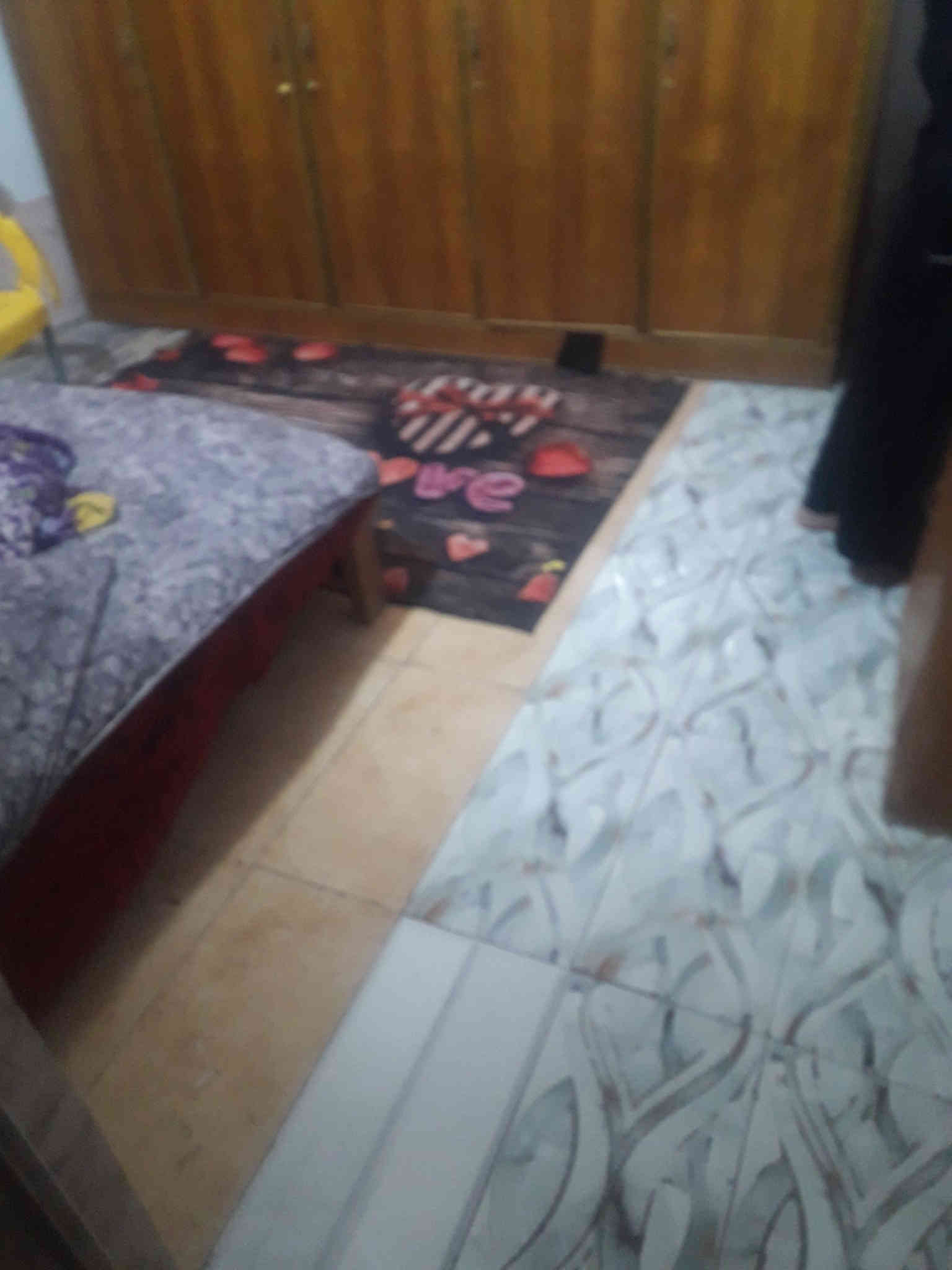 ١٠٠متر طابو زراعي مرقمه استقبال ٥و٤٠س في ٣ ومطبخ ٦في ٣وربع وصاله ٦في ٣وربع وغرفه ٤في ٤ حمام وتواليت بلباب وحمام وتواليت بلاخير بناء ابلوك جيري وعكاده حديد بلجيكي وصطحه صب اشارع الارئيسي تبليط رايده ب ٣٠ وبيه مجال  ***********
