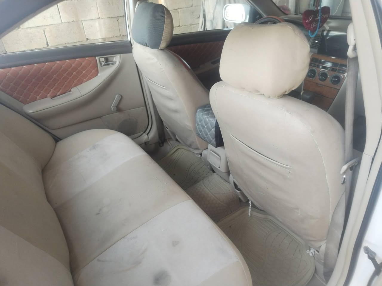 السلام عليكم
للبيع كورلا نحله موديل 2005
محرك 1600كفاله محرك وكير 
مكفوله مابيها اي ضرر بيها صبغ عام لجماليه رقم نينوى مشروع وطني السعر 70وبيه مجال مكاني الانبار جزيره البوعساف اتصال ع الرقم ***********
