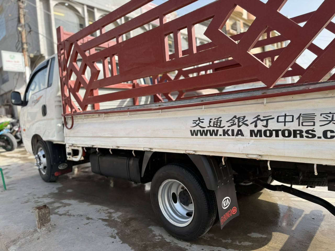 السلام عليكم كيا فحل موديل 2010 سياره حلوه نظيفه جدا رقم بابل انجليزي السعر ب 115 وبيها مجال قليل العنوان بغداد تقاطع درويش ***********
