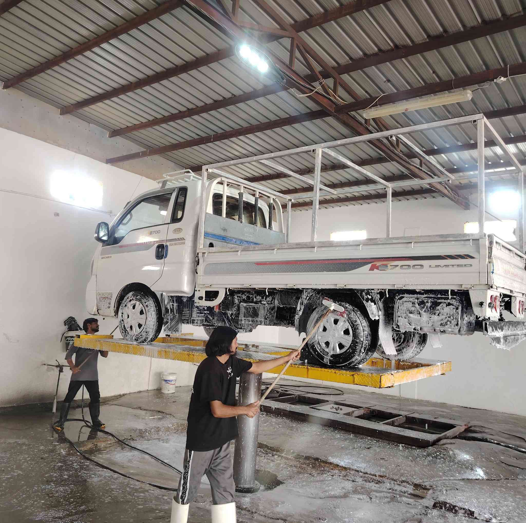 سلام عليكم سياره 2018 مكفوله كفاله عامه السياره خير من الله جاهزه مال شغل ترايك لبغداد السياره بئسم أبن عمي ثاني يوم المدار مكان السياره ناصريه قظاء الغراف *********** سعر السياره 120 وبيها مجال
