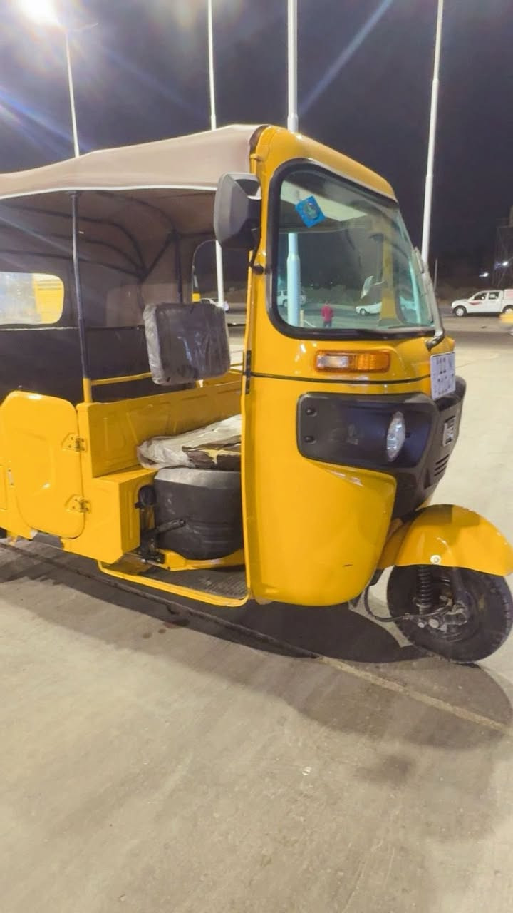 السلام عليكم تكتك موديل ٢٢ رقم وسنويه شهر العاشر تكتك الله شاهد زيرو الله شاهد وهاذ رقم الولد  *********** رايده ٩ مليون ٧٠٠ بيه مجال بصيط
