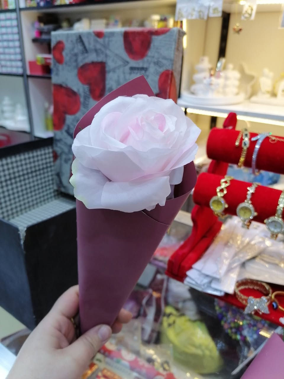 عيد المعلم قرب! 👩‍🏫👨‍🏫
​لأن المعلم يستاهل التكريم، وفرت لكم تشكيلة هدايا راقية وتناسب كل الأذواق.
إذا محتار شنو تهدي لمعلمك أو معلمة أطفالك، احنا نجهزلك الهدية كاملة من التغليف لحد باب البيت.
​ 📩

عنوان كربلاء شهداء موظفين شارع الخدمي مجمع الشام قرب ابن مريود للعقود

توجد خدمة توصيل داخل كربلاء.
ولجميع المحافظات


**إذا كنت صاحب هذا الإعلان وتريد حذفه لأي سبب، رجاءا أرسل رسالة إلى الدعم الفني**