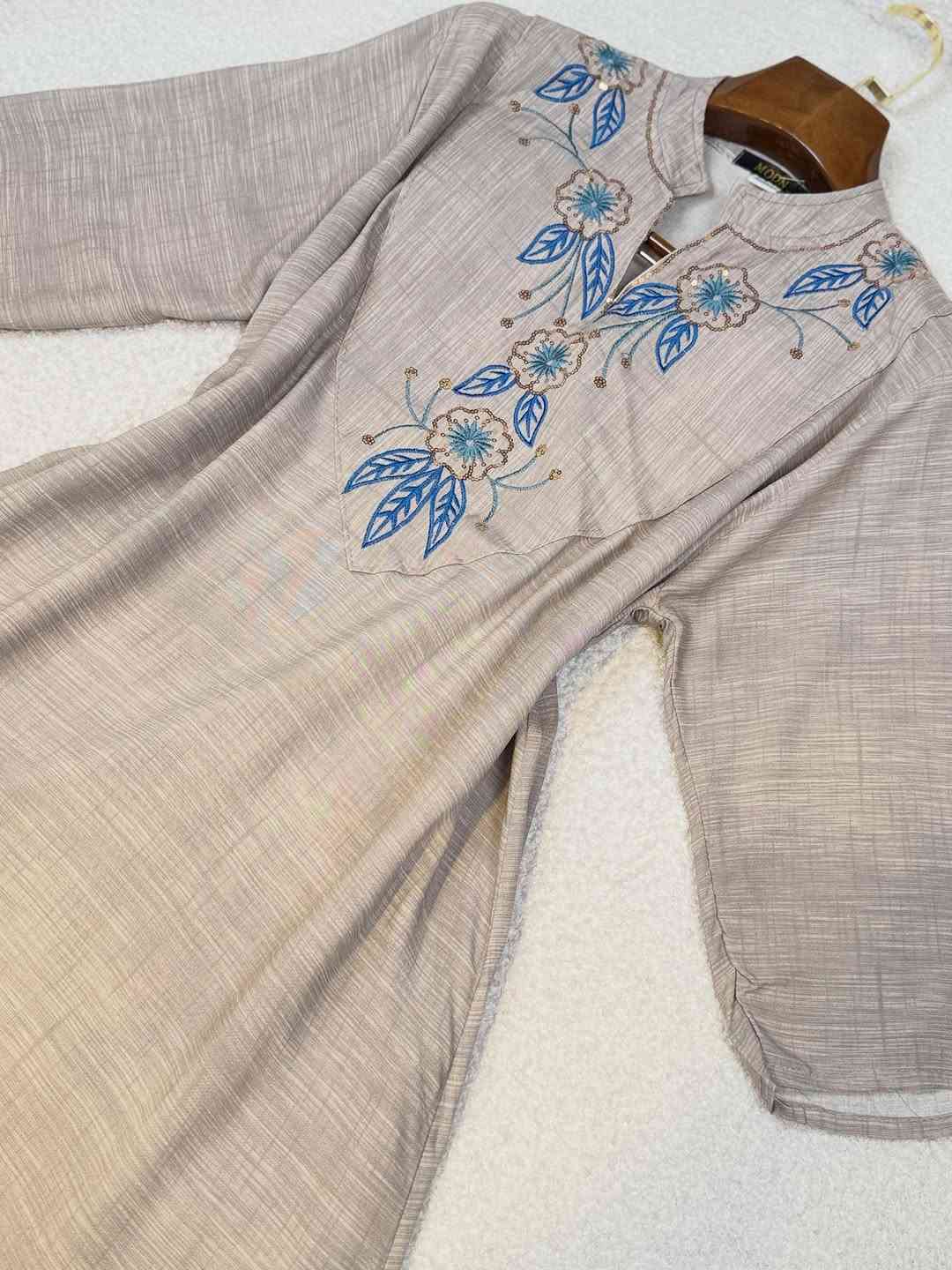 الــسعـر10الـف✨🤎
القياسات(L,xl,2x,3x)
الخـامة(كشمير)

الـسعر10الـف🤎✨
القياسات(4x,5x,6x,7x)
الخامة(كشمير)

للحجز و الاستفسار التواصل على الأرقام واتس اب 
***********
***********
***********
***********

توصيل بغداد  5000
توصيل محافظات  5000
