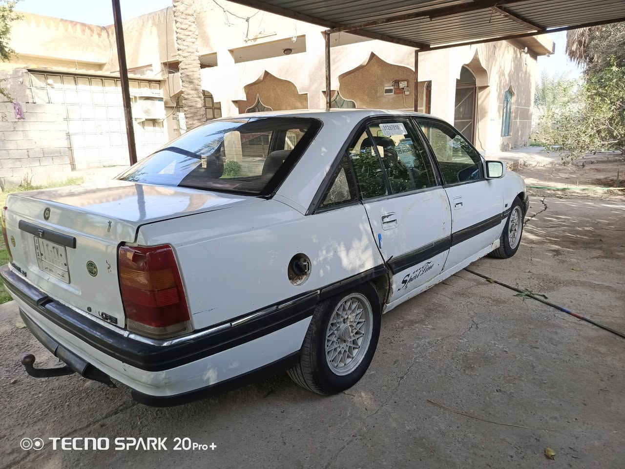 السلام عليكم  رمضان كريم
للبيع  اوبل اوميكا 

موديل 93

رقم قادسيه بسمي مشروع وطني تحويل مباشر 

محرك مفتوح  2000

كير ومحرك جدد 

صدر خلفي امامي جديد 

تخم تاير    باتري جديد 

كهربائيات كله شغاله

السياره بلاديه بدون صبغ مكفوله تكم ولغود وشواصي 

مكاني بغداد 

السعر  22

***********
