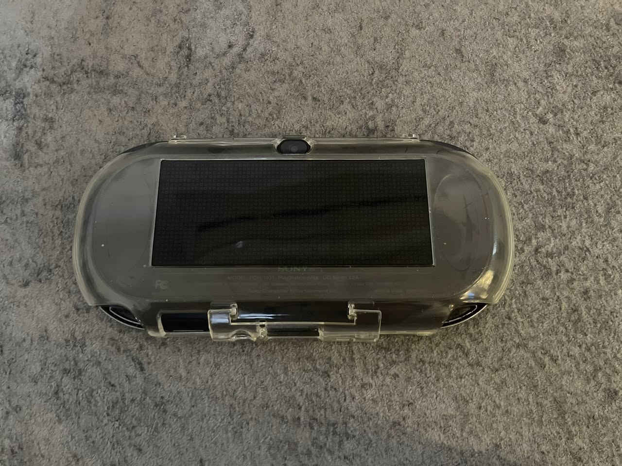 جهاز psvita اوليد نظيف مساحه 64g مهكر ومنزل بيه العاب يجي وياه كفر كرستال والشاحنه الأصلية سعر 245 وبيه مجال للشراي للاستفسار خاص او واتساب رقم ***********
