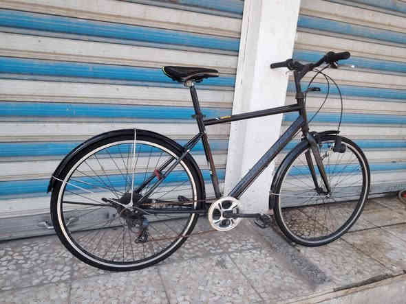 السلام عليكم ورحمة الله وبركاته
بايك موديل سي ٧٠٠ ترحال حجم ٢٨ 
باله ياباني وضع حاويه فول  
نضافه فول فول موصفات
ماركه ( اوفس ابرس ) 
  سستم كامل شيمانو
يدات فر شيمانو اصلي حديث 
السعر (  100  الف) 
عكرب ماركه اصلي  شيمانو  
  لون ميمز اسود 
كير ٦ / ١ شغال سستم كامل 
غير مستخدم داخل العراق
عنوان المحل بغداد شارع الفلاح 
هاتف *********** 
الاستفسار واتساب
