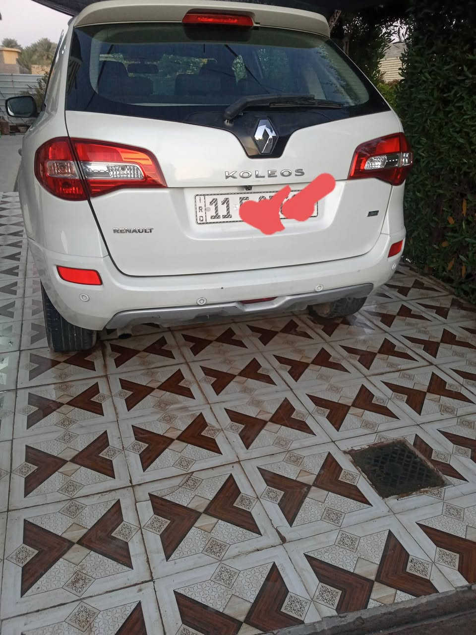 رينو ٢٠١٣ كوليوس 
سياره مكفوله كفاله عامه 
لا صبغ لا تبديل 
لا ضربه 
مكينه ٢٥٠٠ اقتصاديه 
كير ٣ وظعيات 
تبريد ثلج  
مثبت سرعه  
سيدي اواكس بلوتوث راديو كله بلاد 
عدتها وجكها بلجنطه كله على وضع الشركه 
حساسات خلفيه 
شاشه اعطال 
مثبت سرعه 
تحكم استيرن 
ماشيه ١٩٠
السيارة بأسمي تحويل مباشر 
كهربائيات كلها شغاله 
نصبتها حلوى كلش
السعر ١٠٥ بيها مجال 
مكاني بغداد 
للاستفسار 
خاص او الاتصال  ***********
واتساب
